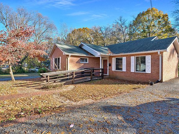 3rd image of 311 Edgewood St