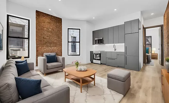 Rented by REAL New York | media 2