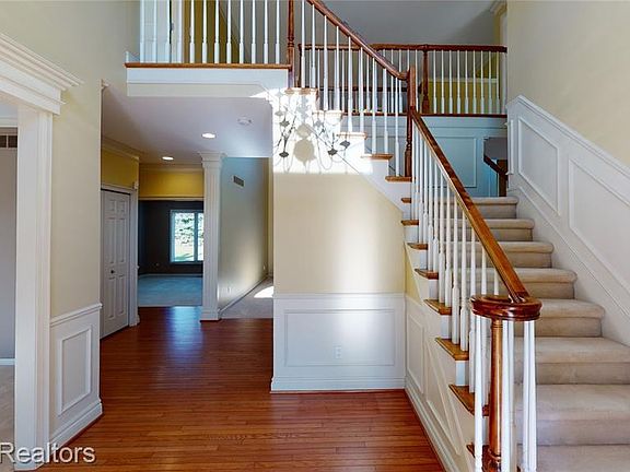5th image of 17619 Laurel Creek Ct