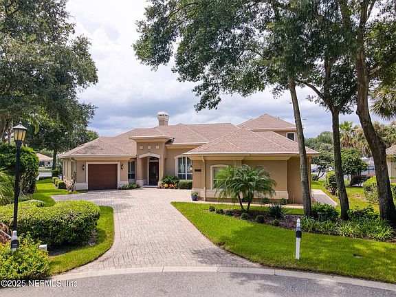 4th image of 13745 CHATSWORTH Lane