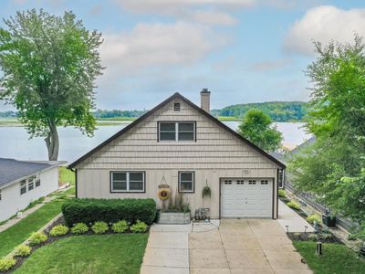 W300S10370 Lakeside DRIVE, Mukwonago, WI, 53149