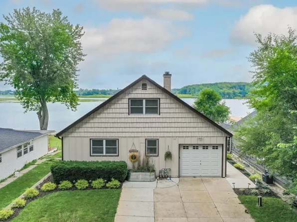 W300S10370 Lakeside DRIVE, Mukwonago, WI 53149