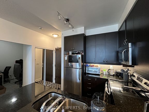 4th image of 1185 The Queensway Ave #215