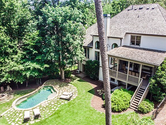 5th image of 1103 Dogwood Way