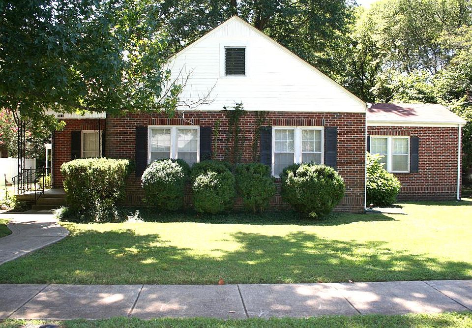 1st image of 311 W Kingwood Dr