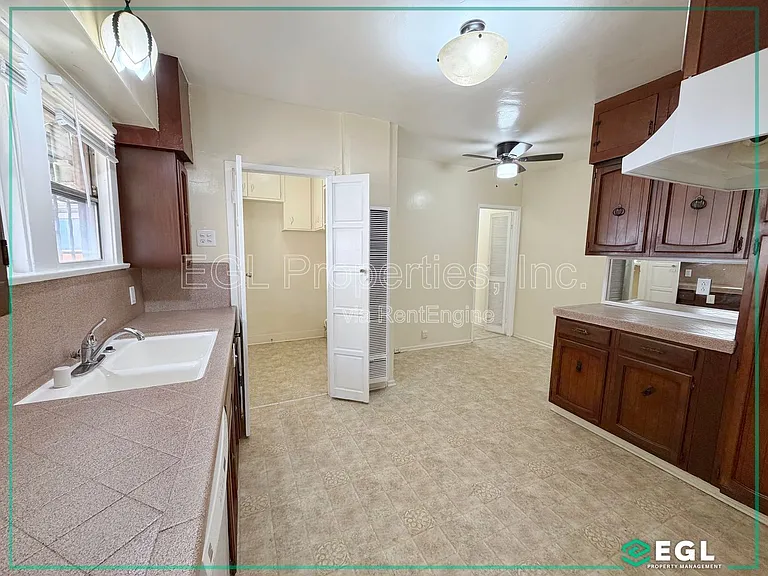 4861 W 23rd St — Photo 4