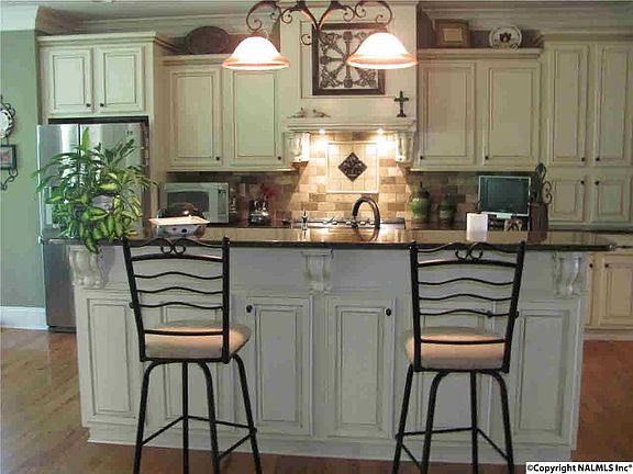 5th image of 111 Summer Brook Ct
