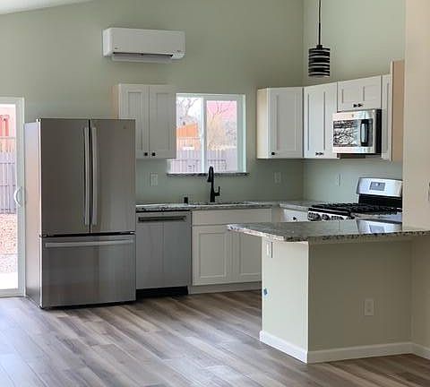 5th image of 1066 Pandora Dr SW