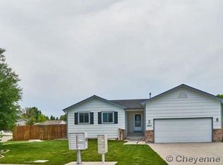 5015 Sunny Hill Dr, Cheyenne, WY 82001