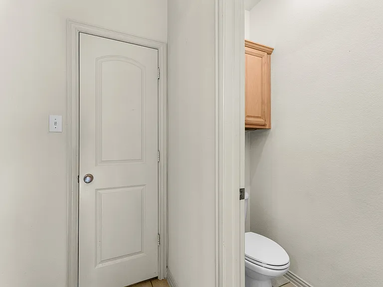 7904 Hannah St — Photo 24