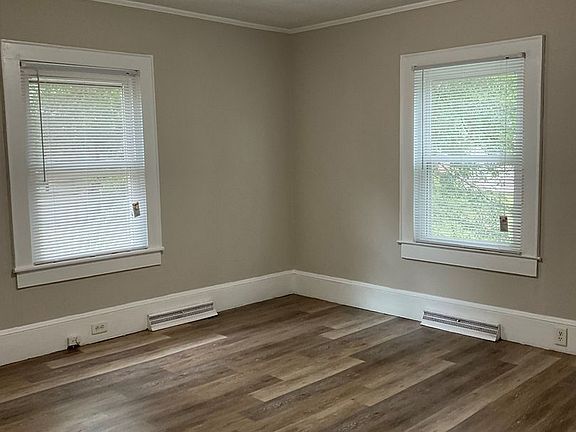 3rd image of 1815 Melvin Dr