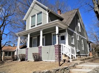 409 E 5th St, Dixon, IL 61021