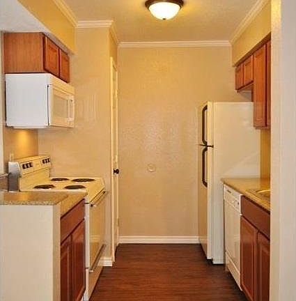 3rd image of 904 University Oaks Blvd APT 022