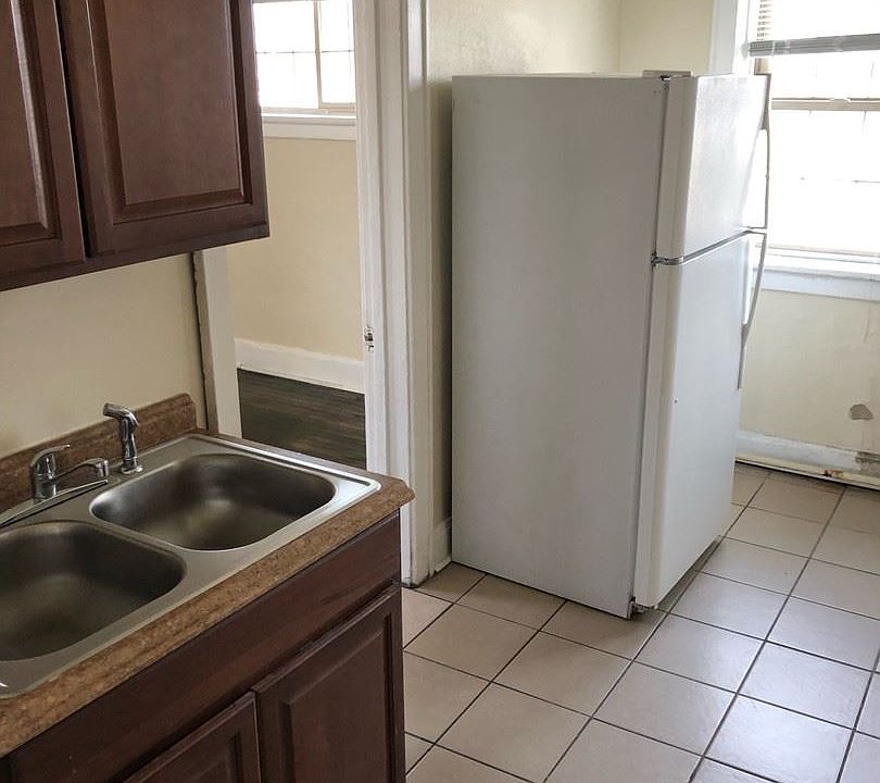 2nd image of 1950 N 20th St APT 4