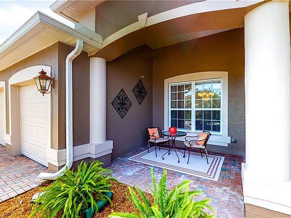 3rd image of 1243 Tan Oak Pl