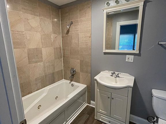 5th image of 314 W 72nd St