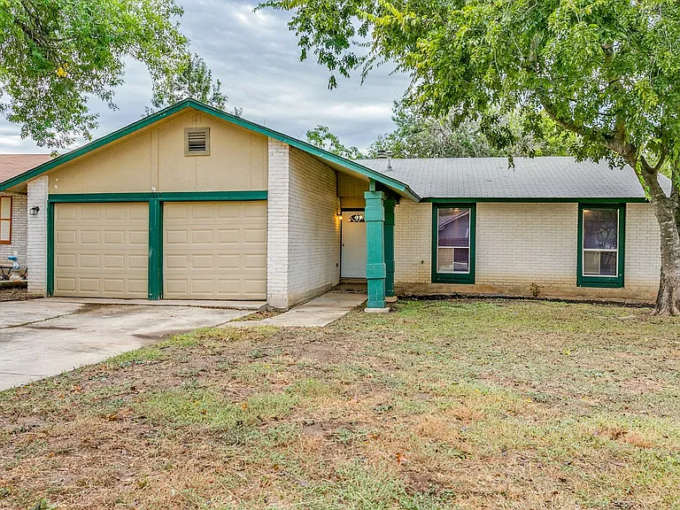 13226 Chesterton Dr — Photo 3