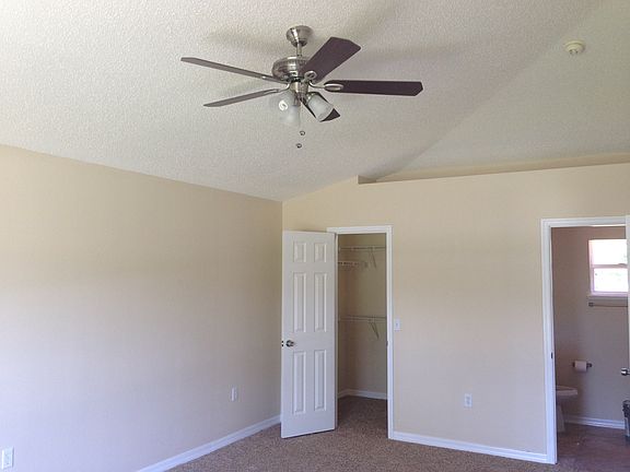 3rd image of 70 Bunker Hill Dr