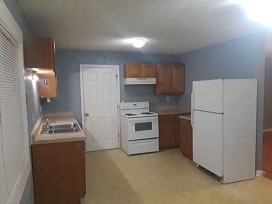 2nd image of 7309 E 109th St