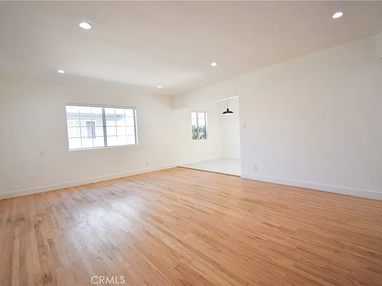 1570 N Verdugo Rd #B — Photo 7