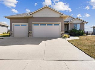 1106 Wood Lily Rd, Solon, IA 52333