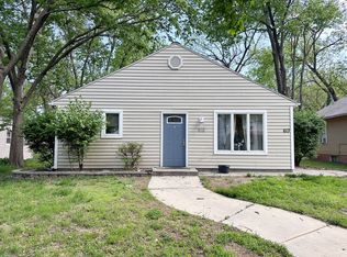 613 Moro St, Manhattan, KS 66502
