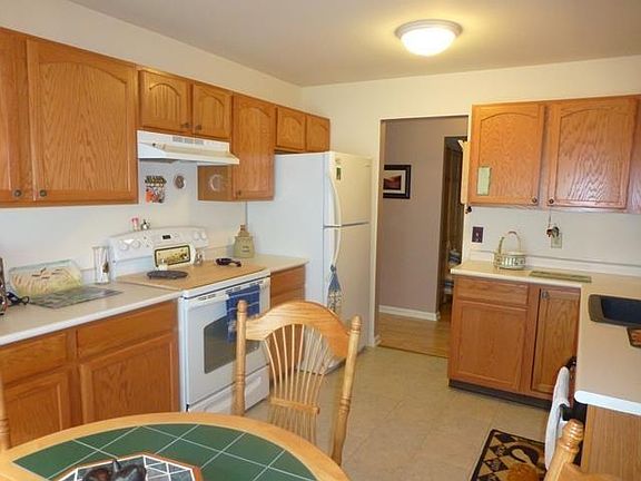 3rd image of 1123 Spearhead Dr