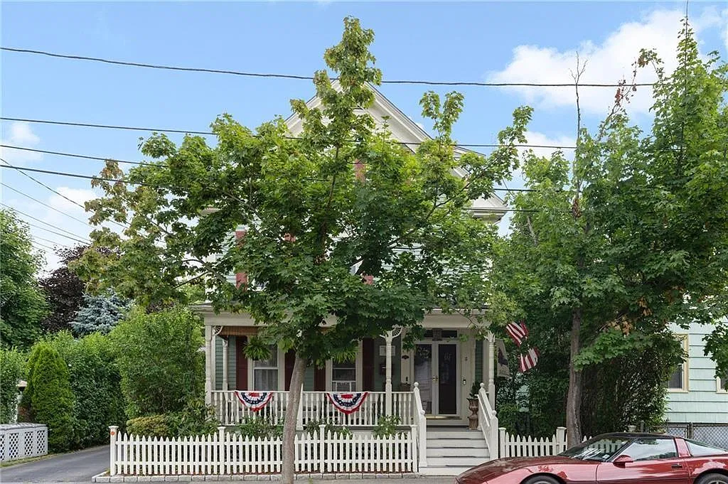1 bed, 1.0 bath, 778 sqft, $2,100 — Photo 2