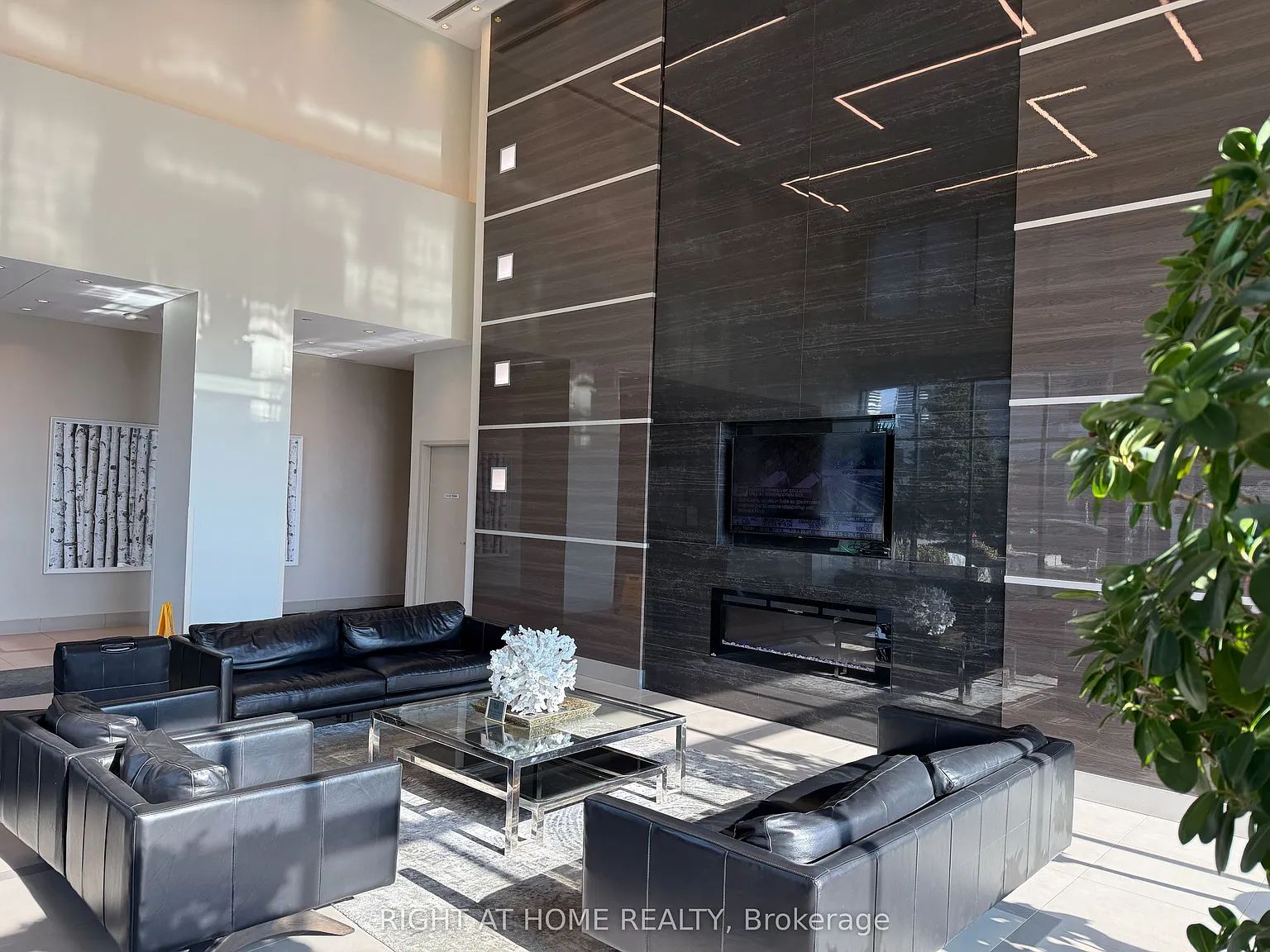 2 bed, $2,975 — Photo 4