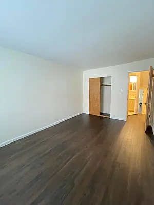 Rented by Giaps Realty Group LLC | media 6