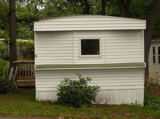 8 Mason Ave, Chelmsford, MA 01824