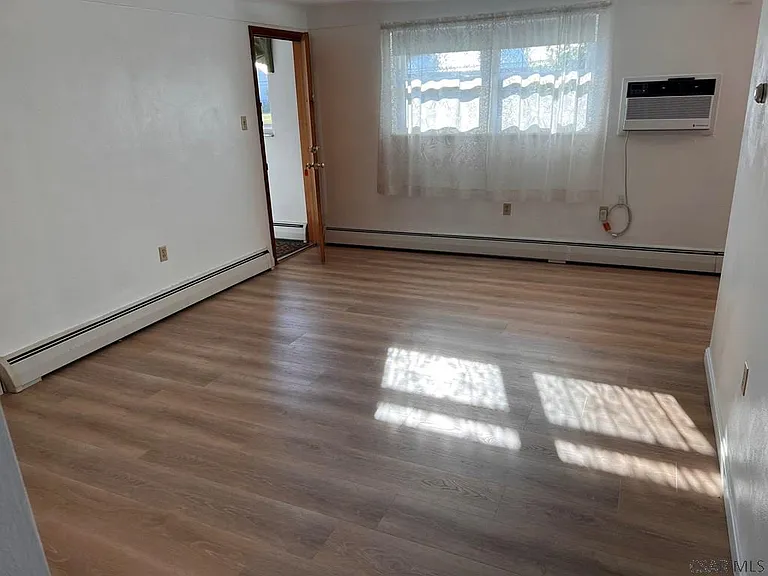 129 Lulay St #4 — Photo 11