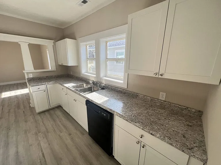 2251 N Rogers Ave — Photo 4
