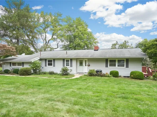 715 N Sheraton Dr, Akron, OH 44319