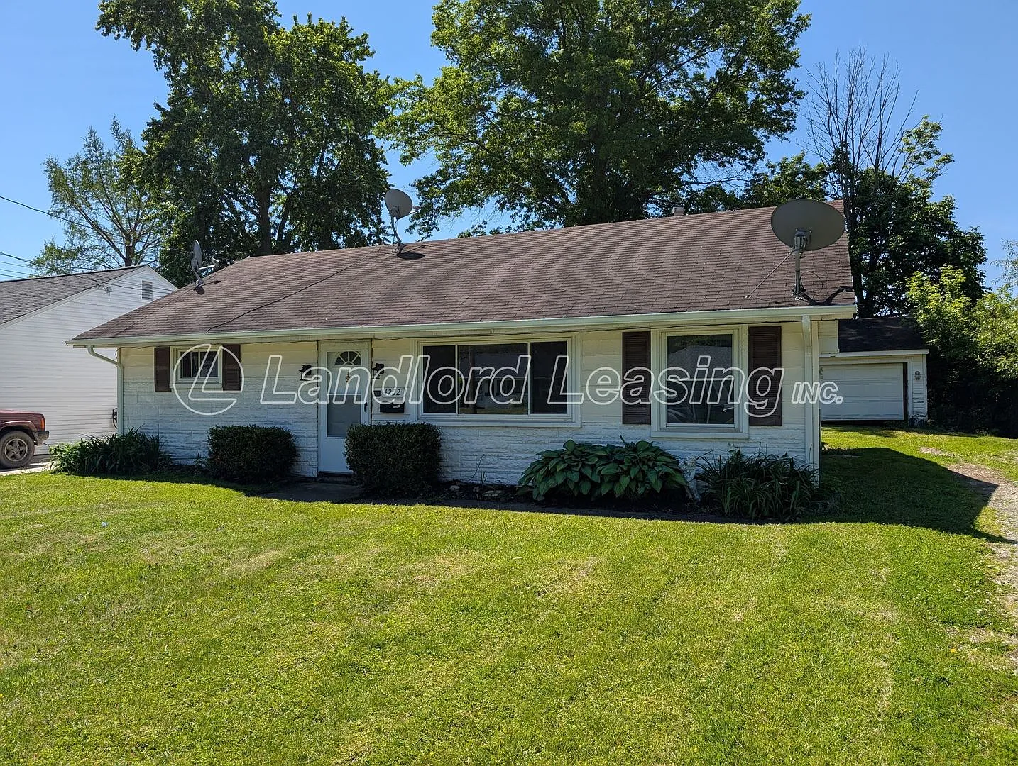 $995 Security Deposit Special! — Photo 1