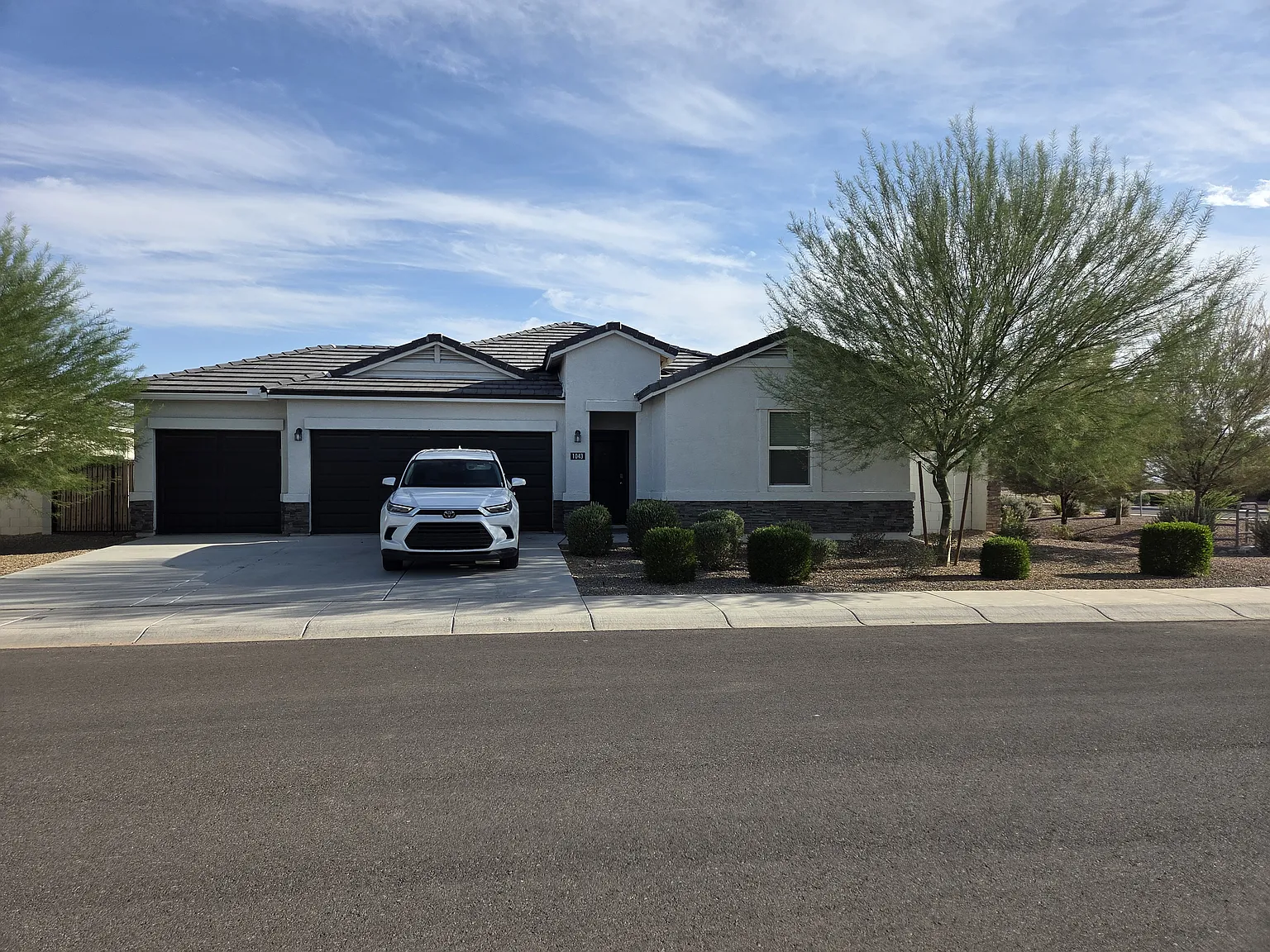4 bed, 1728 sqft, $1,875 — Photo 1