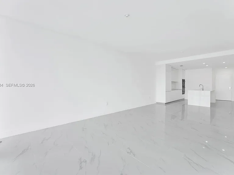 700 NE 24th St #3806 — Photo 14