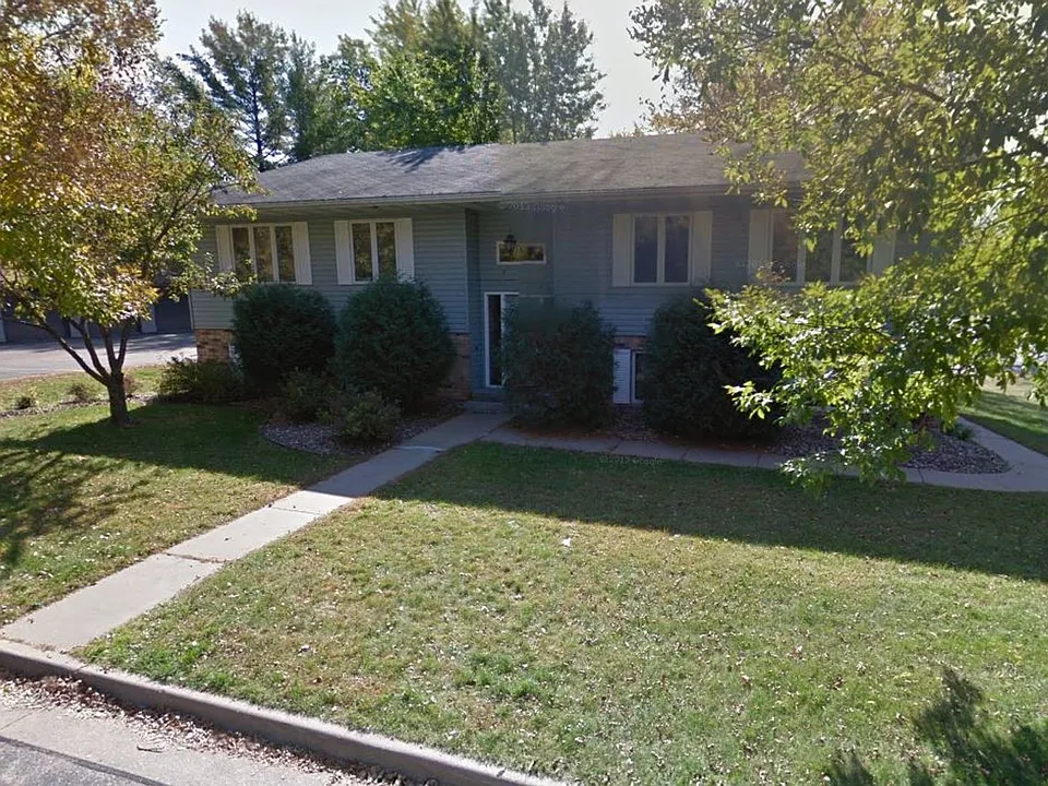 657-663 Brooks Pl