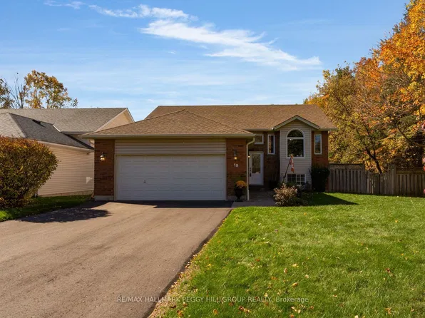19 Vernon St, Angus - Borden Cfb-bfc, ON L3W 0V5