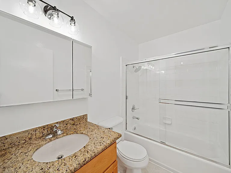 The Edgeworth Apartments — Photo 16
