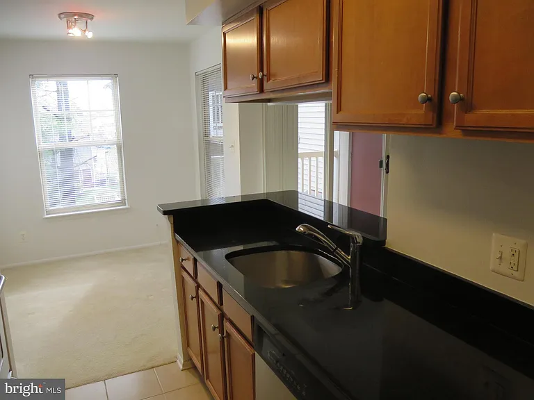 1712 Abercromby Ct #F — Photo 3