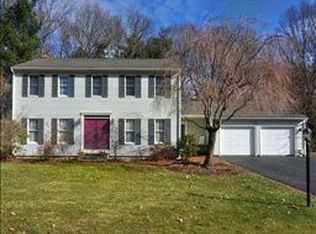 25 Bright Water Dr, Warwick, RI 02886