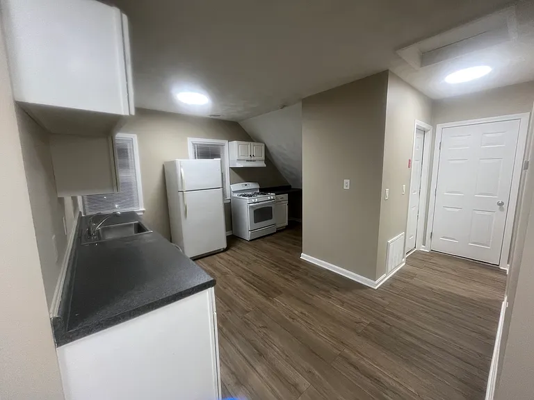328 Atwells Ave #3 — Photo 2