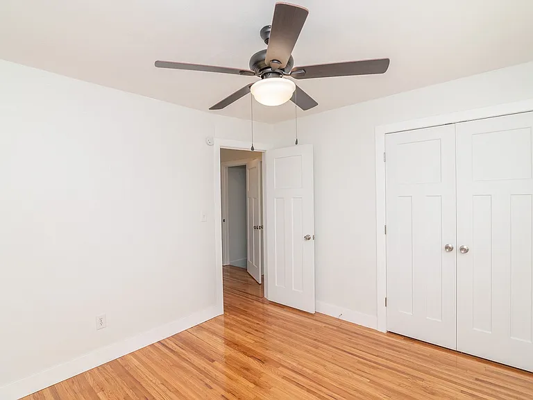 110 N Bluff St — Photo 7