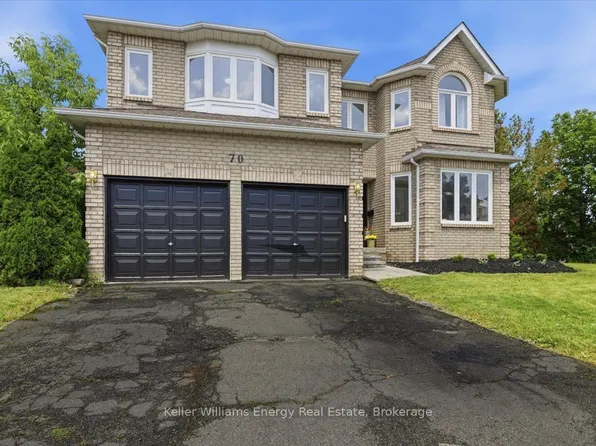 70 Willowbrook Dr, Whitby, ON L1R 2A8