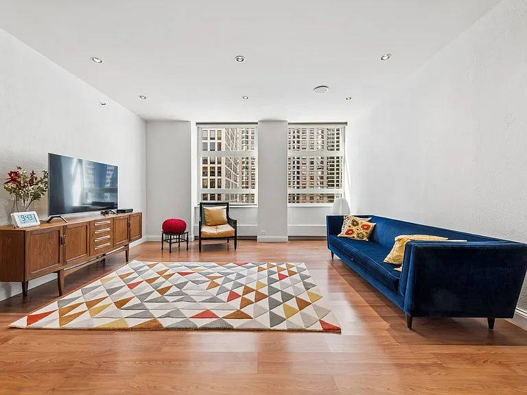 680 N Lake Shore Dr #1415 — Photo 3