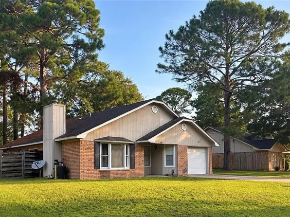 707 Timber Ridge Trl, Hinesville, GA 31313