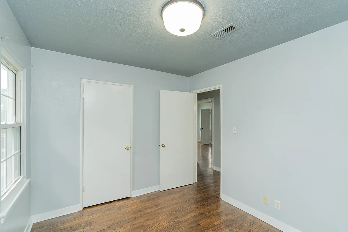 2 bed, 800 sqft, $1,100 — Photo 1