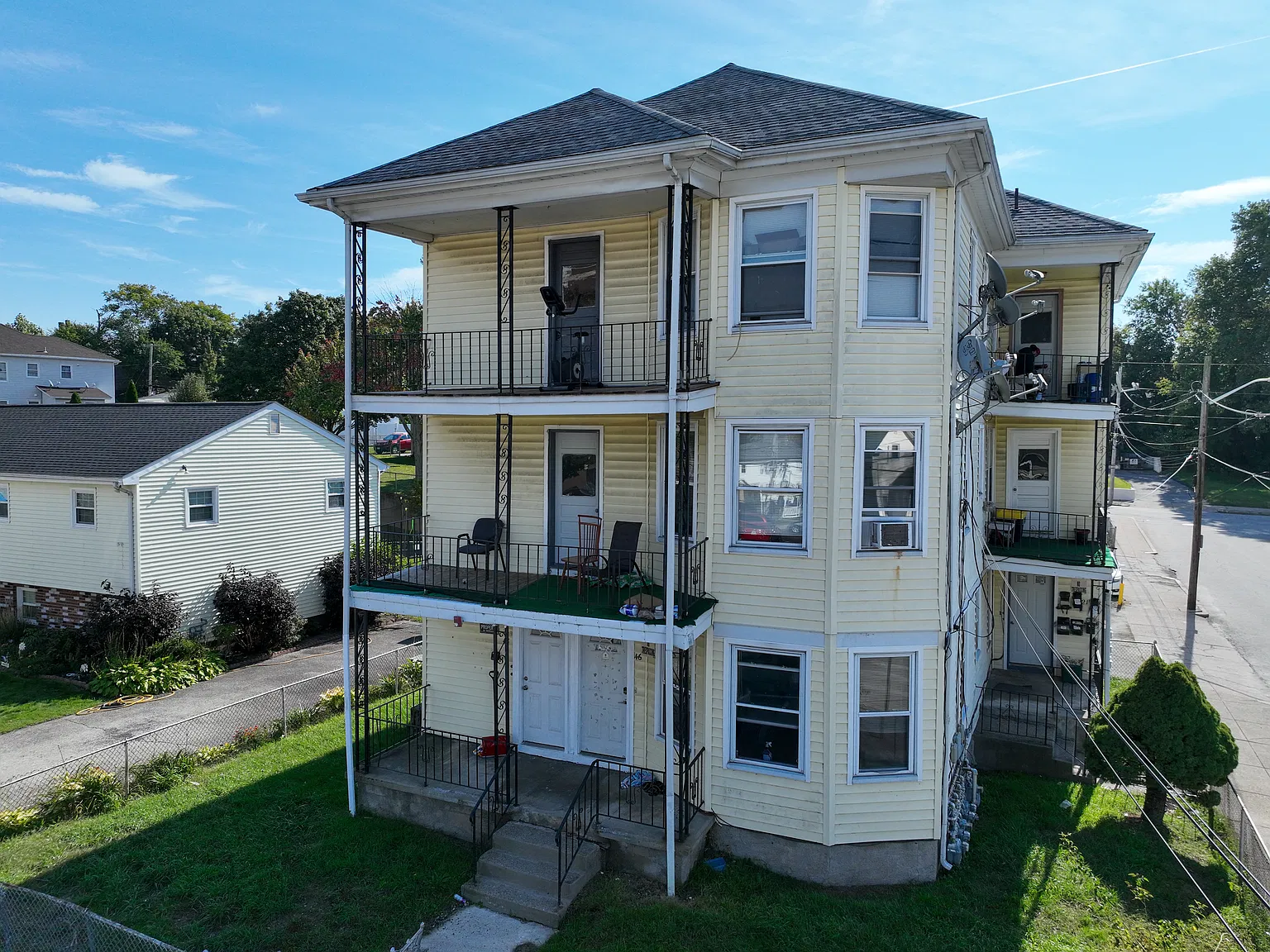 2 bed, 597 sqft, $1,500 — Photo 1