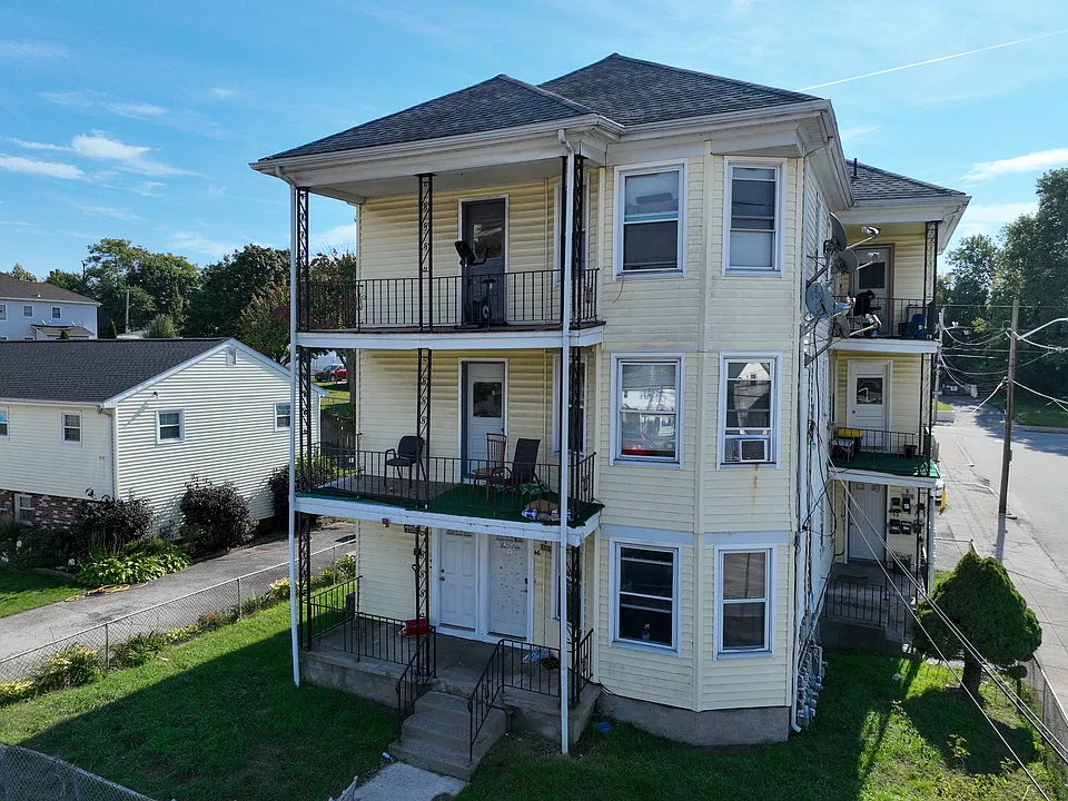 44-48 School St #1R